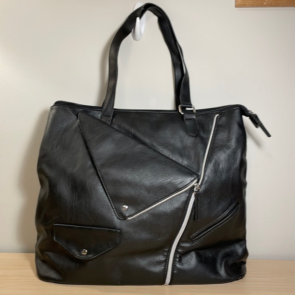 Black Zipper Tote